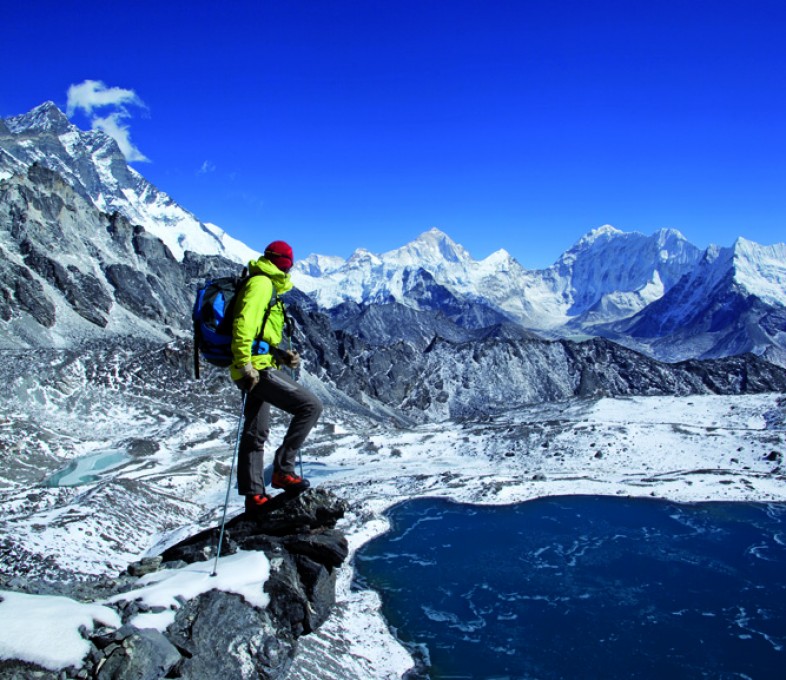 TREKKING